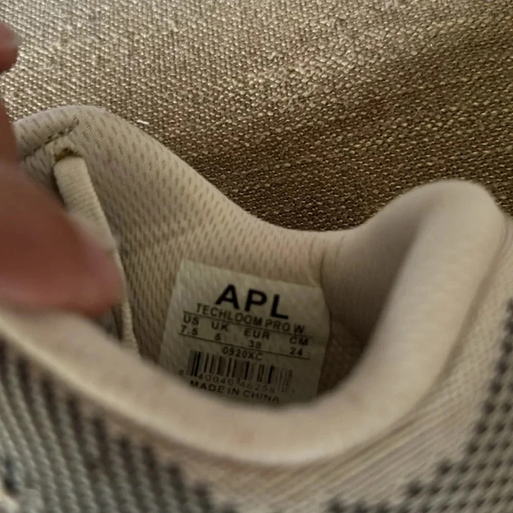 APL TechLoom Pro Anthropologie Exclusive Knit Running Sneakers Tan Women 7.5 - Picture 4 of 4